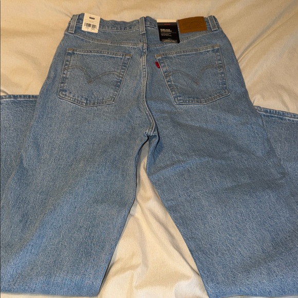 Levi’s Ribcage Classic Women's Jeans Size 30 x 32 - Picture 8 of 8